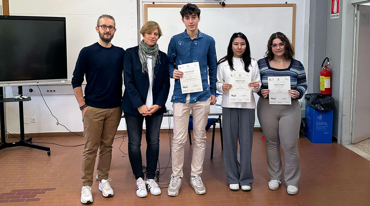 L'azienda di design Tangible premia 3 studenti riminesi con borse di studio universitarie - La consegna delle borse di studio