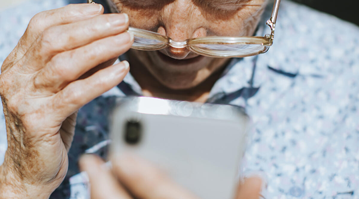 Digitale facile: due nuovi corsi sugli smartphone per gli anziani - Foto di repertorio