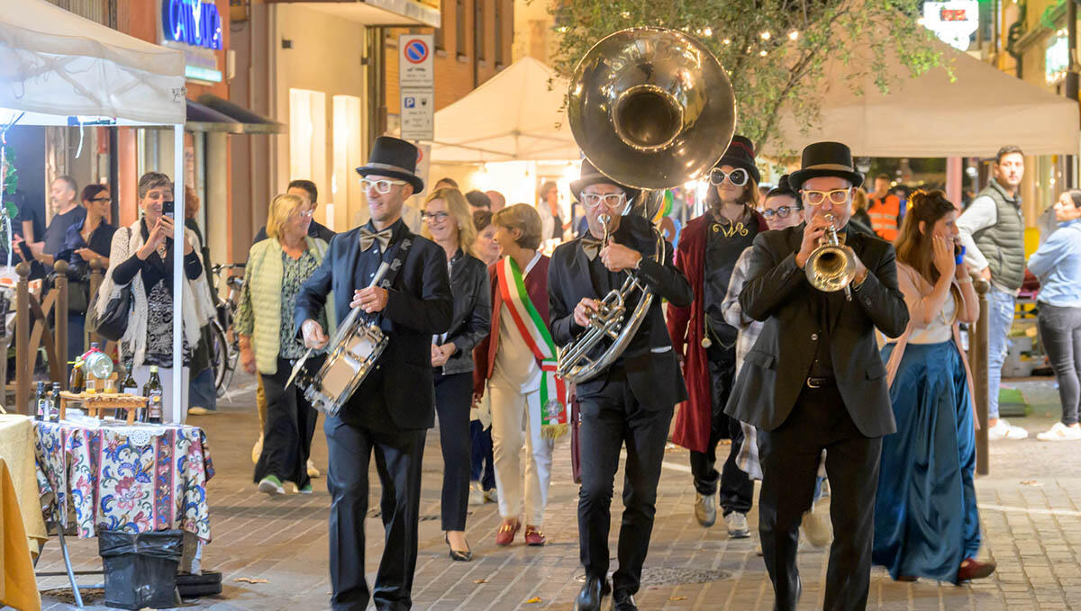 Riccione, tre giorni di festa e appuntamenti per il patrono San Martino - Bianch’Ottoni Microband
