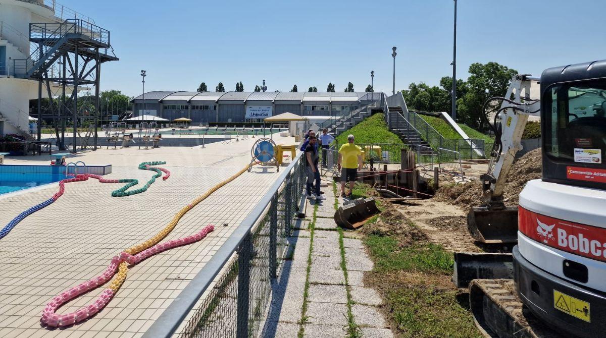 Perdite d'acqua alla vasca di raccolta esterna: lavori allo Stadio del Nuoto - 