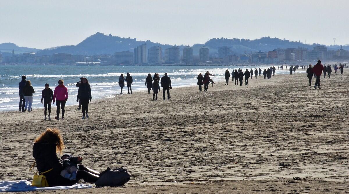 "Riccione mare d'inverno": il progetto per valorizzare l'offerta turistica nei mesi invernali - Spiaggia di Riccione in inverno