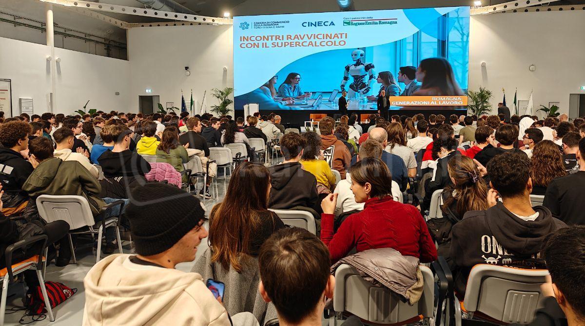 "Incontri ravvicinati con il supercalcolo": anche studenti riminesi al Tecnopolo di Bologna - oplus_262144