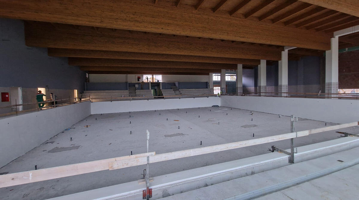 Viserba, lavori spediti: prende forma la nuova piscina comunale - I lavori presso la nuova piscina comunale di Viserba