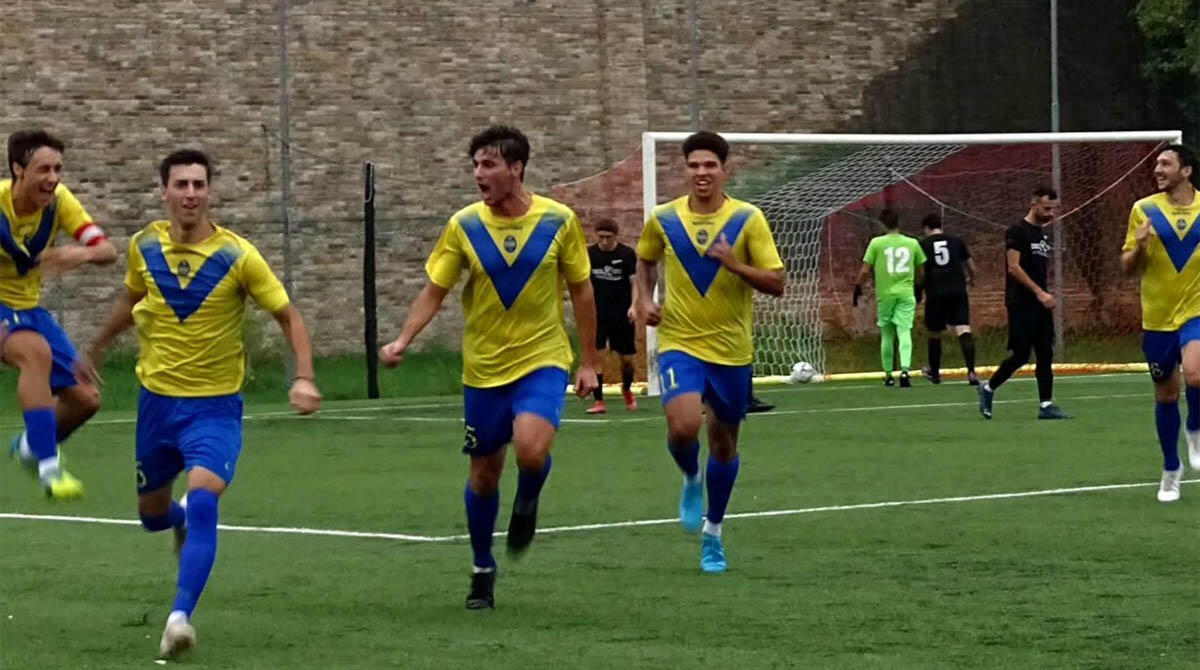 Promozione D: Misano e Y. Santarcangelo continuano la marcia, manita Stella al Cervia Utd - Un'esultanza della Stella