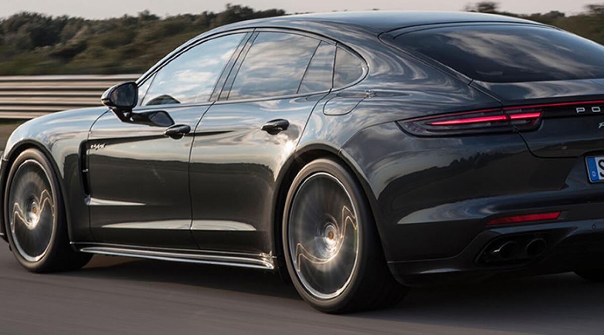 Colpo grosso a San Marino: rubata una Porsche Panamera da 150 mila euro - Una Porsche Panamera, foto di repertorio