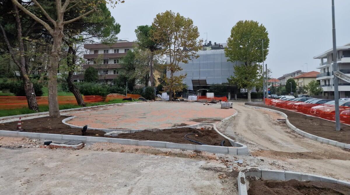 Riccione: al via i lavori di asfaltatura in piazza XX settembre e viale Vado Ligure - Lavori piazzale XX Settembre