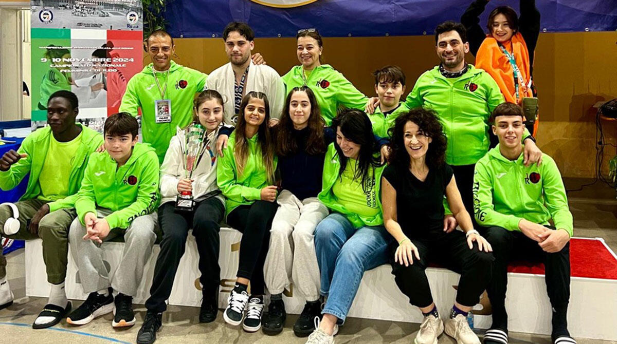 Judoka Riccionese: primo e terzo posto per la società di casa al campionato Csen - Il gruppo di lavoro riccionese ai campionati judo Csen