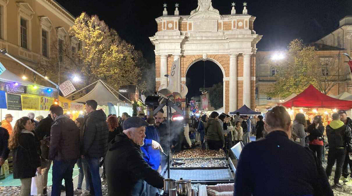 Fiera di San Martino: tornano l'Osteria delle tradizioni e la folkloristica camminata nella grotta - Fiera di San Martino