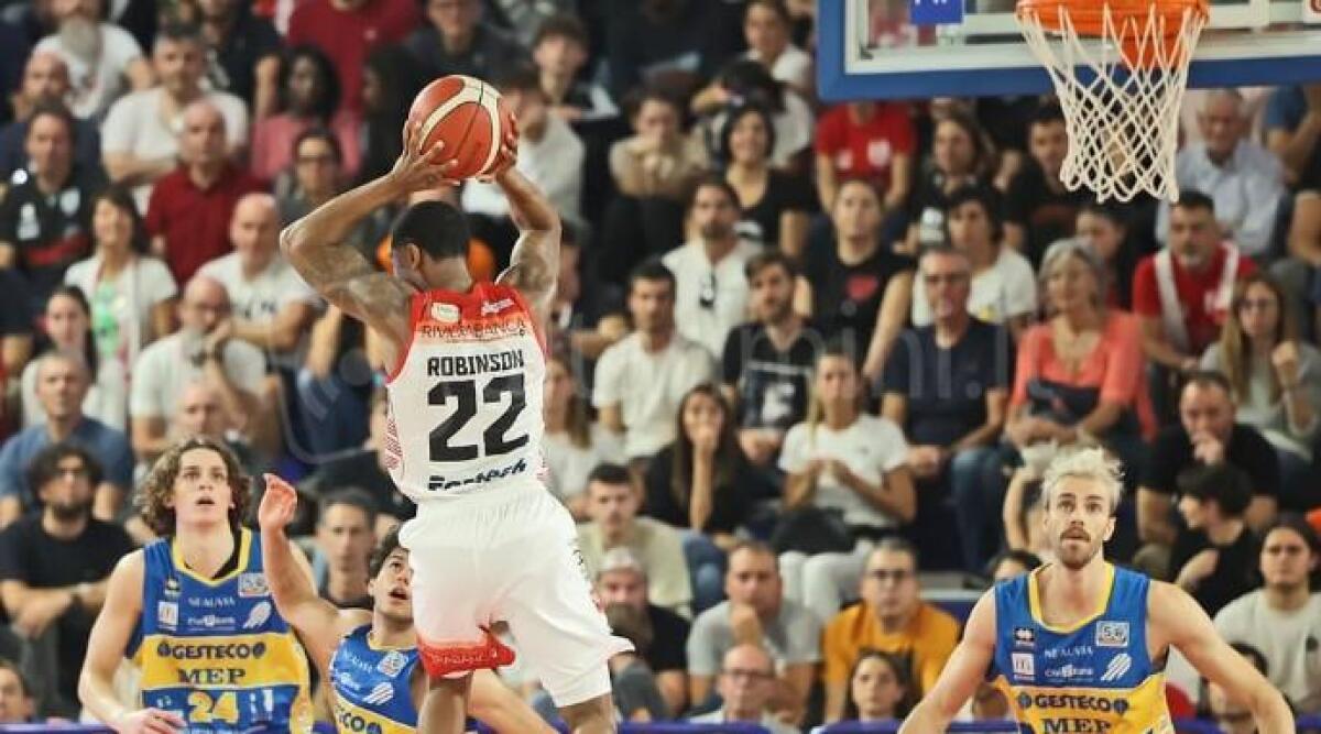 Basket A2, RivieraBanca verso il derby: alla scoperta della Carpegna Prosciutto Pesaro -