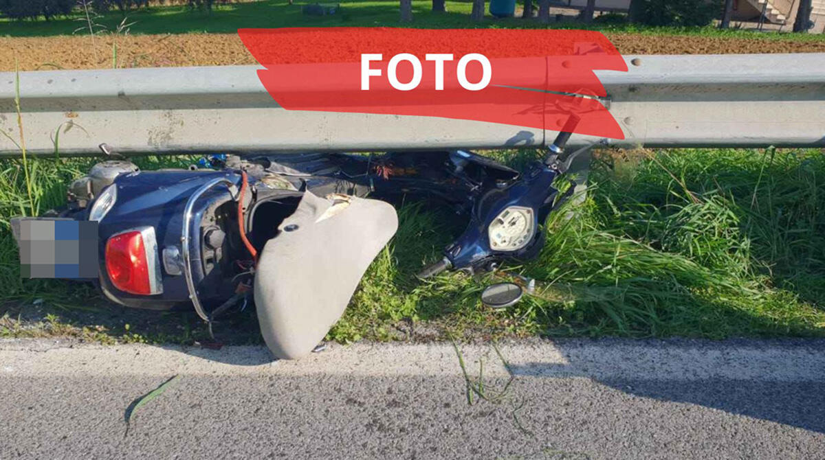 Scooter contro auto in via San Martino in Venti: giovane ricoverato in ospedale -
