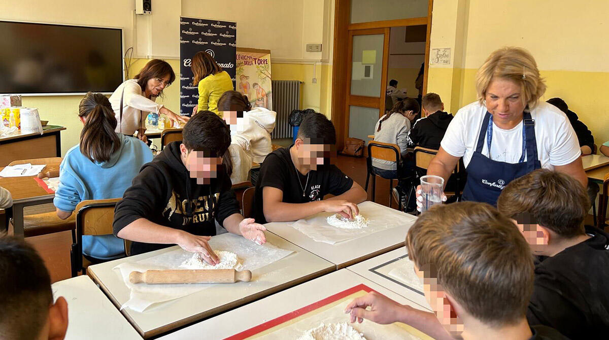 Imparare il mestiere: gli artigiani in visita alle scuole medie riminesi - Confartigianato Rimini nelle scuole