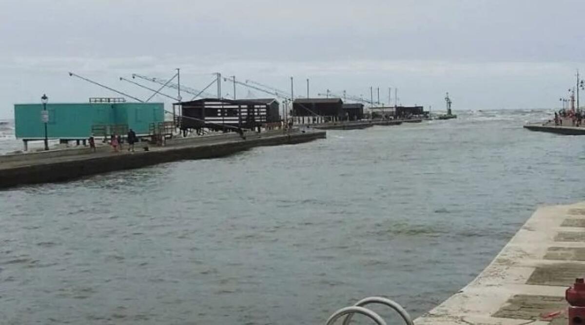 Maltempo: a Cesenatico chiuse le Porte vinciane per 48 ore -