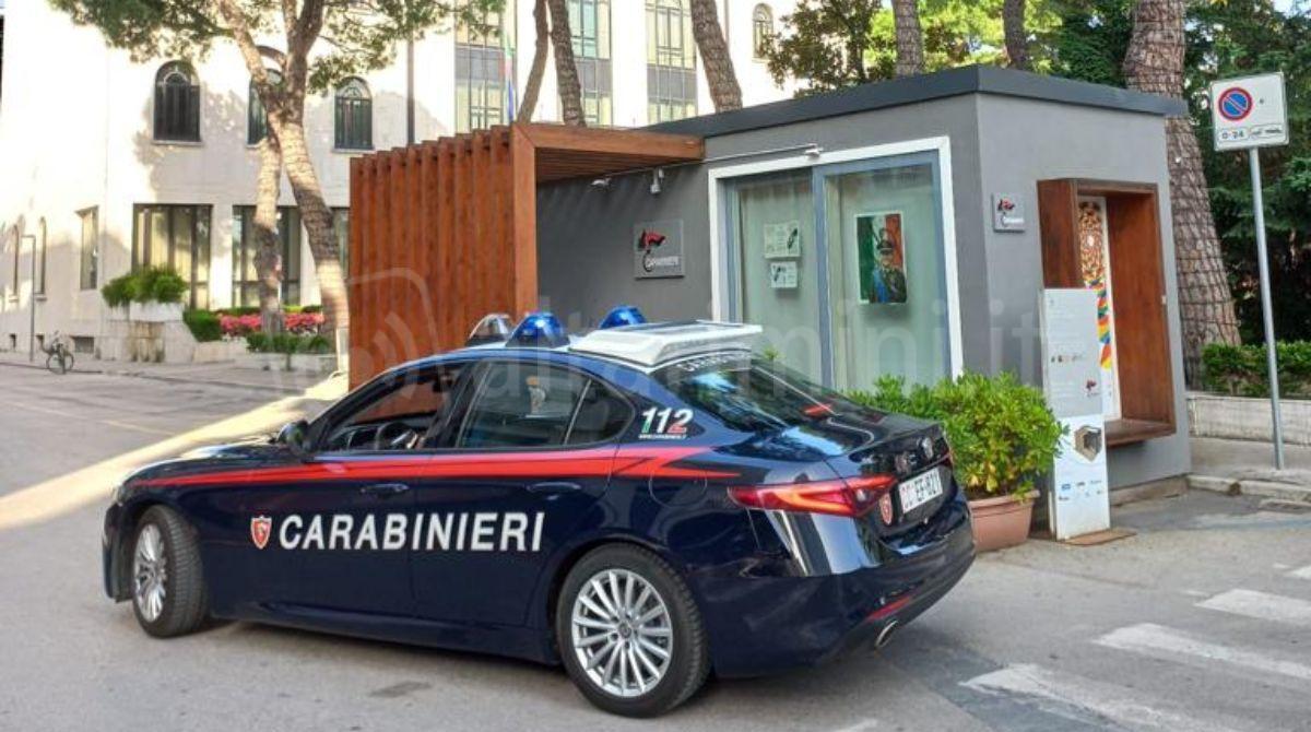 Arrestato ex dipendente per presunta estorsione ai danni di un albergatore a Riccione - 