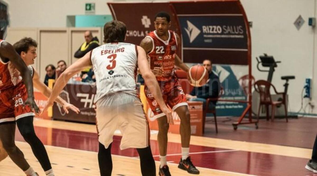 Basket A2, RavieraBanca espugna Nardò: ottava vittoria di fila (67-82) -