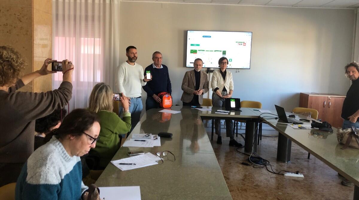 Arresto cardiaco: arrivano in Romagna 200 nuovi defibrillatori - La conferenza stampa