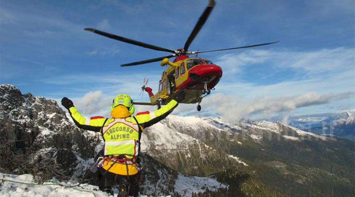 Alpinisti riminesi bloccati, peggiora il tempo sul Gran Sasso: ricerche ancora ferme - Soccorso Alpino ARCHIVIO