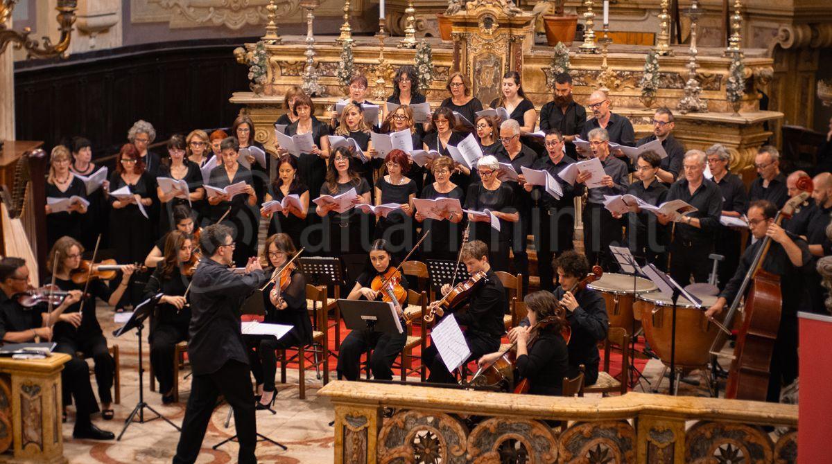 Concerto per l'Avvento: per la prima volta a Rimini il Coro Regionale e l'Orchestra Rapsody -