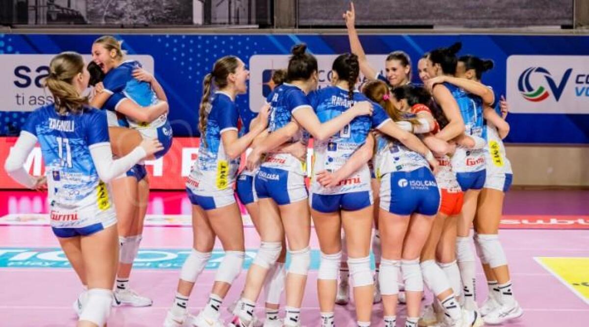 Volley A2 femminile, la capolista Omag MT nella tana del Costa Volpino -