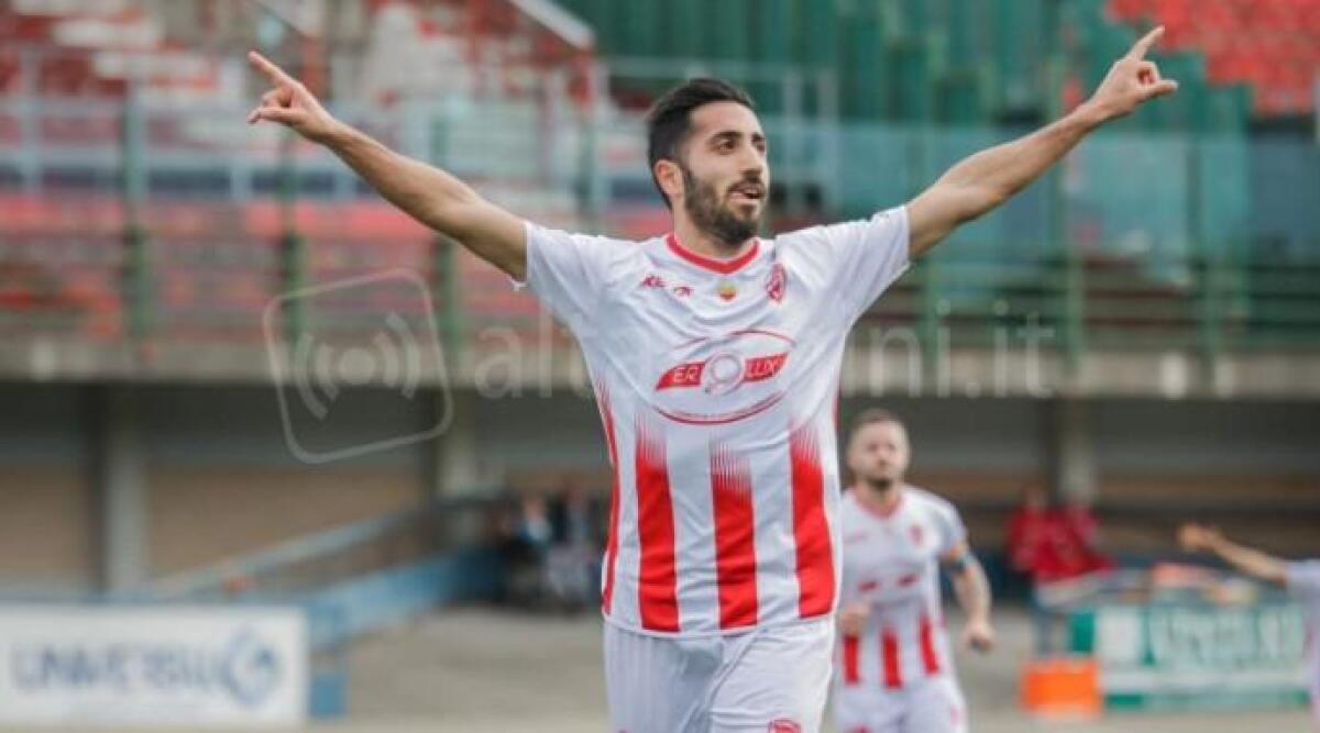 Calciomercato, bomber Mario Merlonghi ritorna dal Forlì alla Sammaurese -