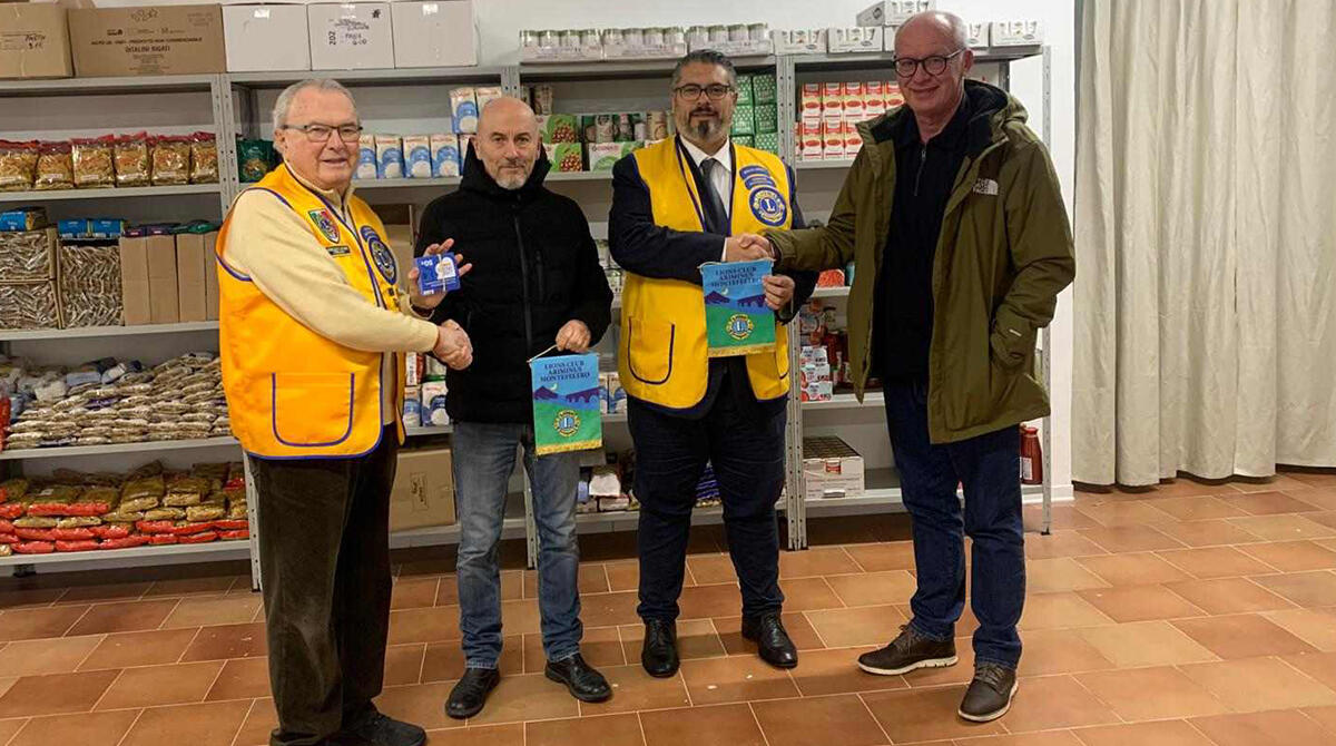 Novafeltria, donazione all'Emporio Solidale del Lions Club Ariminus Montefeltro -