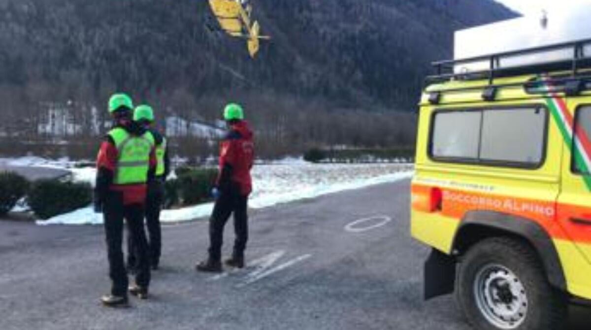 Speleologa intrappolata in una grotta nella bergamasca - Soccorso alpino