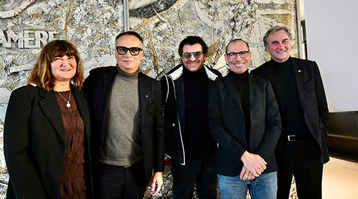 Tutto pronto per la nuova stagione invernale, Alberto Tomba testimonial delle bellezze dell’Appennino - Nella foto, da sinistra: Barbara Franchi, sindaca Lizzano in Belvedere; Andrea Corsini, assessore regionale al Turismo; Alberto Tomba, testimonial della campagna; Davide Cassani, presidente Apt; Luciano Magnani presidente Consorzio Cimone