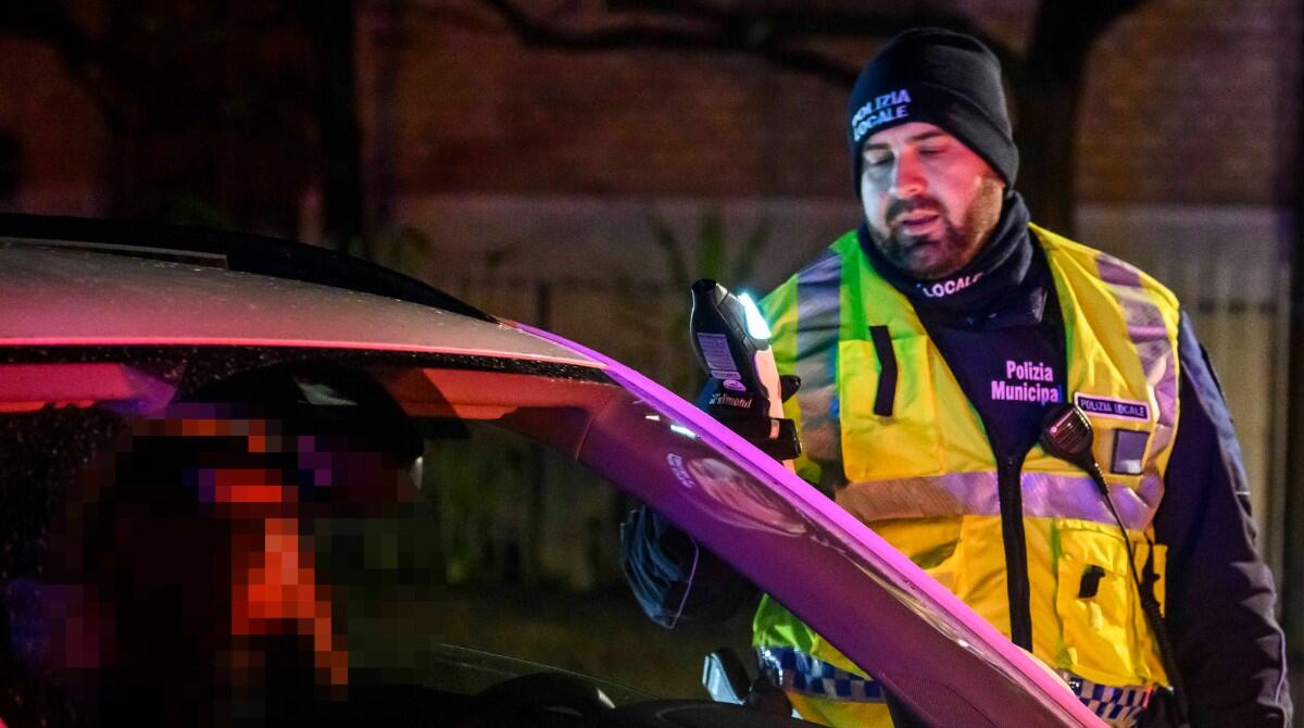 Sicurezza stradale dei giovani a Rimini: dalla pandemia, meno incidenti. Tutti i dati - Controllo etilometro a Rimini