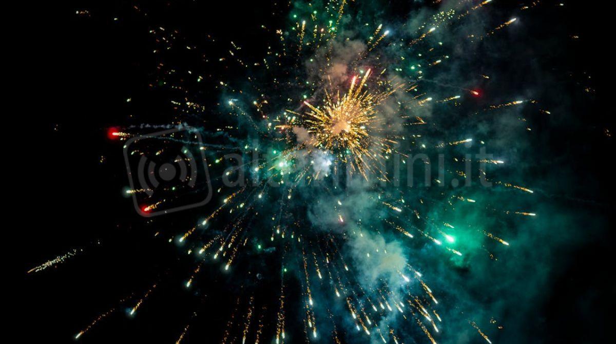 Appello del Codacons ai sindaci della regione: "vietate i botti di Capodanno" -