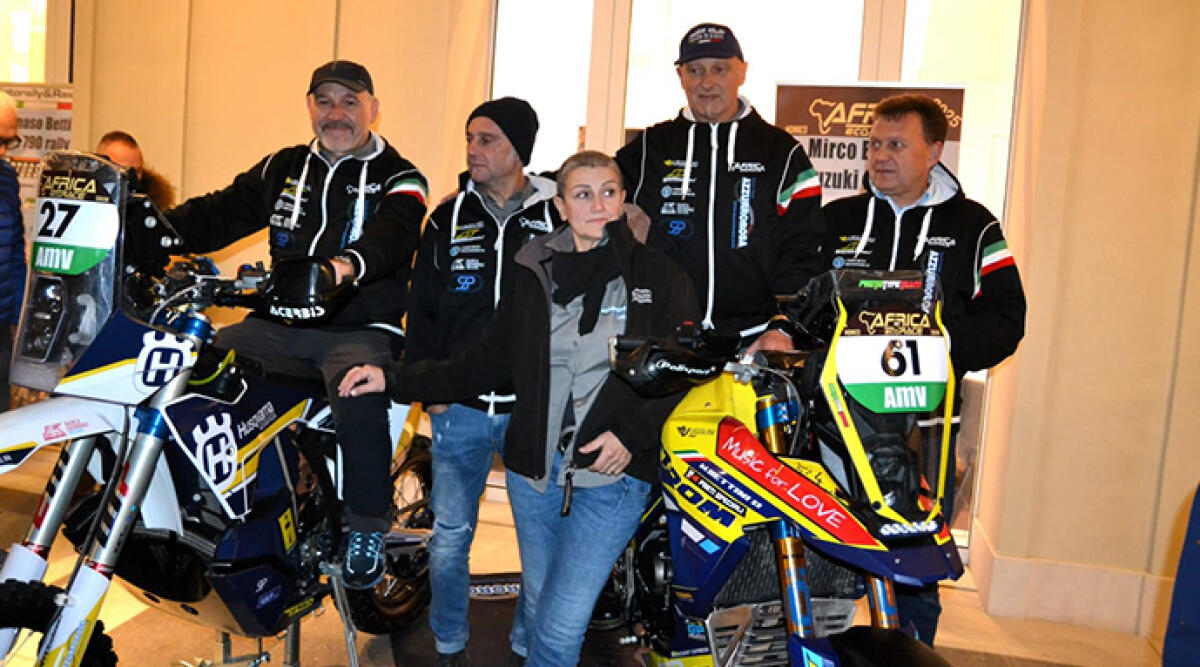 Presentazione del Team Azzurrorosa per l'Africa Eco Race 2024-2025 - Foto Ballante