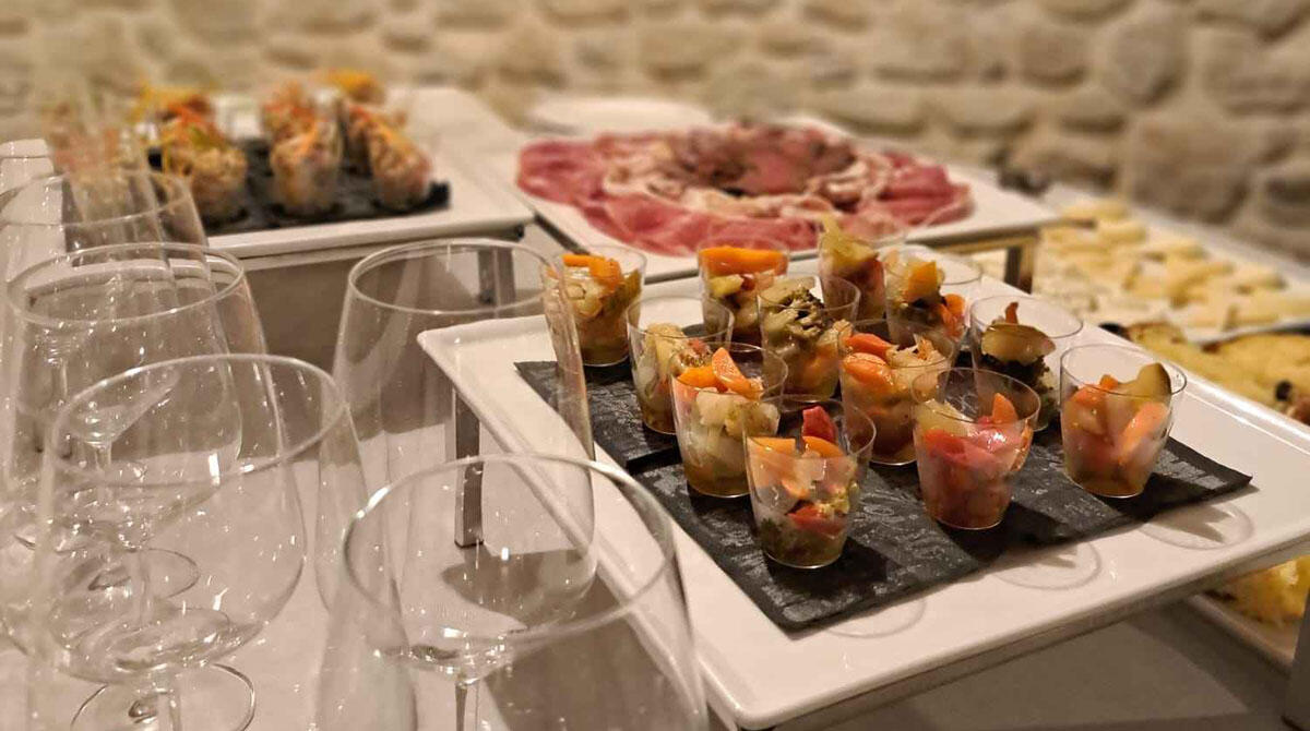 Verucchio, la degustazione di cibo e vini è in grotta - 