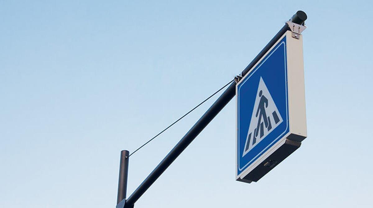 Camion travolge mamma sulle strisce a Milano: muore davanti ai figli piccoli - Repertorio