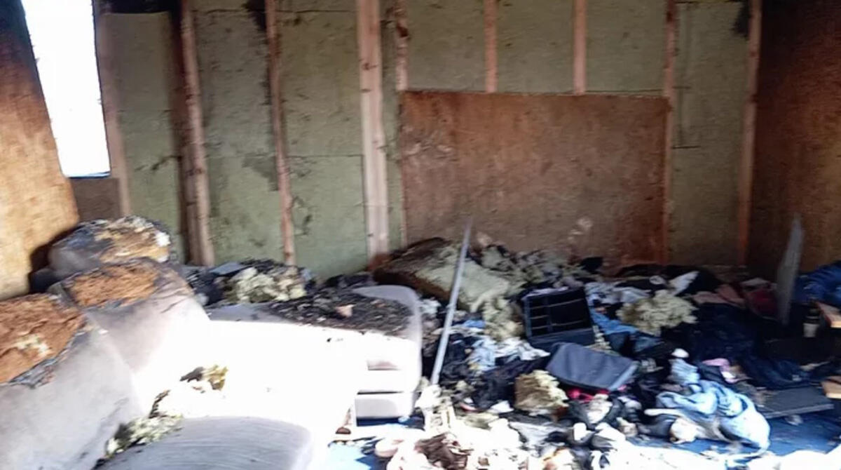 Famiglia riccionese perde la casa dopo un incendio: parte la raccolta fondi - Le immagini della casa dopo l'incendio
