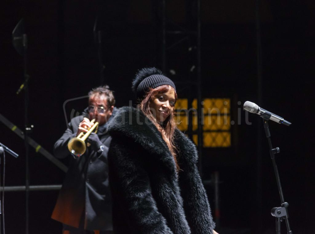 Concerti di Capodanno in Piazza Malatesta: Kelly Joyce ©Riccardo Gallini /GRPhoto