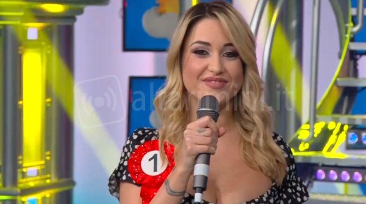 Non supera il televoto la riccionese Sofia Bartoli, aspirante velina bionda di Striscia la Notizia - Sofia Bartoli