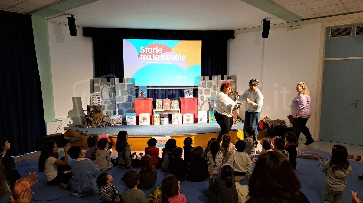 Letture ad alta voce: la Biblioteca di Riccione aspetta la Befana con "Storie tra le nuvole" - 