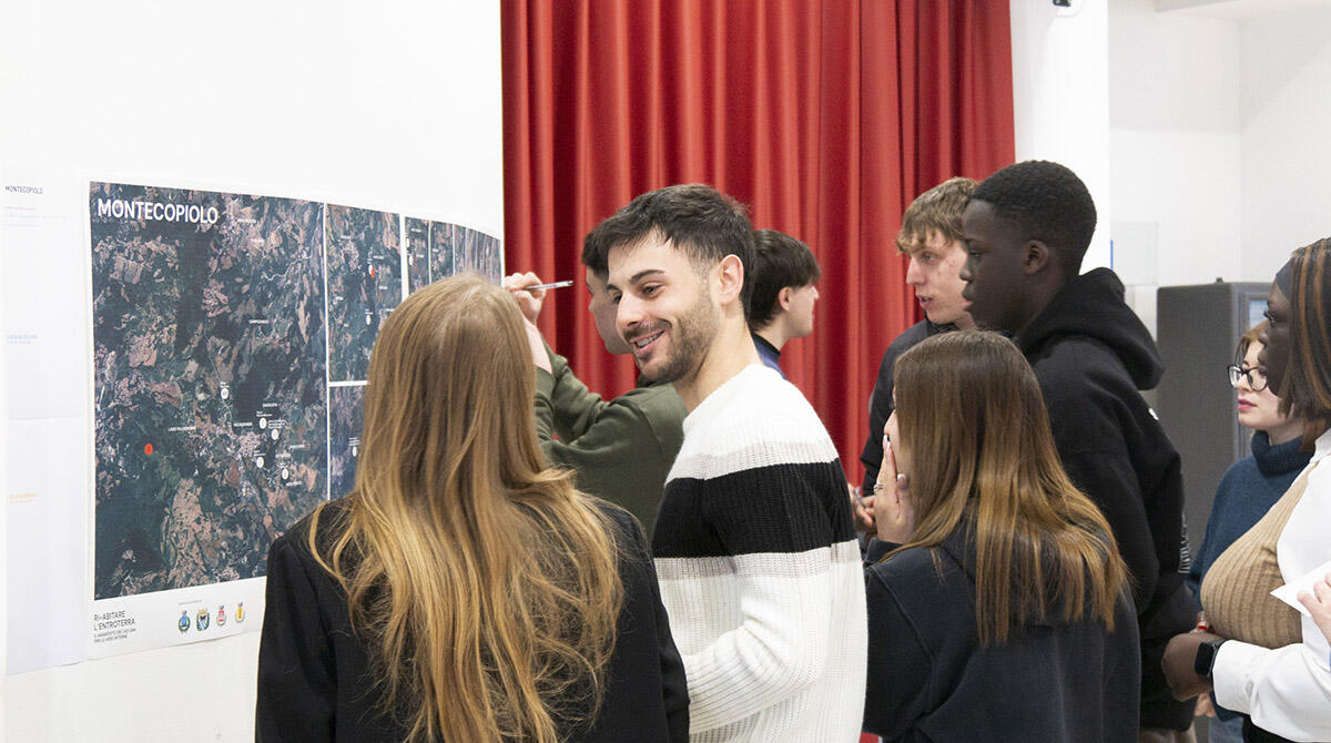 "Amiamo vivere in provincia, ma serve di più", i ragazzi dell'entroterra tra sogni e progetti per il proprio paese - Progetto "Ri-abitare l'entroterra" a Montecopiolo