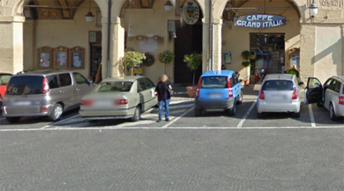 Novafeltria: lite per un parcheggio in piazza, arrivano vigili, carabinieri e un’ambulanza - Foto di repertorio