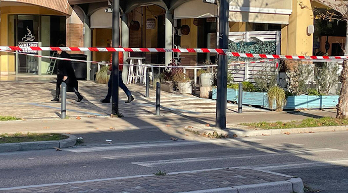 Villa Verucchio, accoltella cinque persone a Capodanno: inizialmente si parlava di quattro vittime -