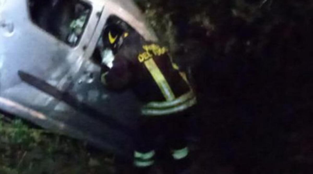 Auto si sfrena e precipita in un dirupo a Sant’Agata Feltria - Foto di repertorio