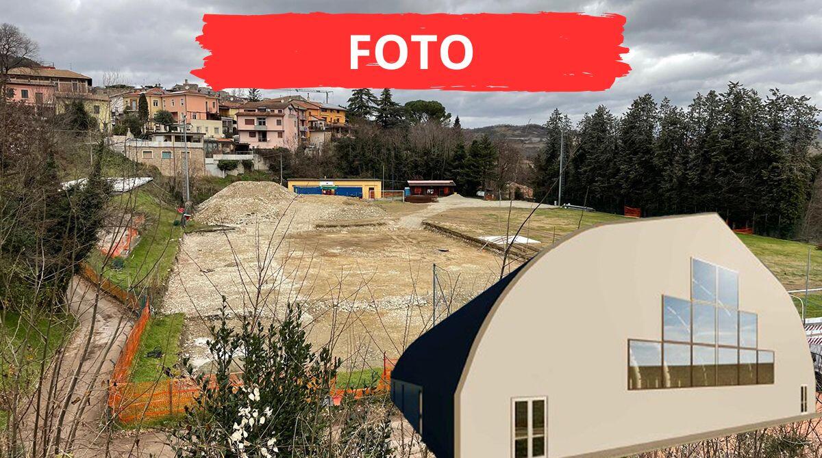 Nuova palestra di Novafeltria, piccolo inciampo per il cantiere: "Ma presto ripartiranno i lavori" - Foto dell'attuale cantiere a Novafeltria con Rendering della nuova palestra