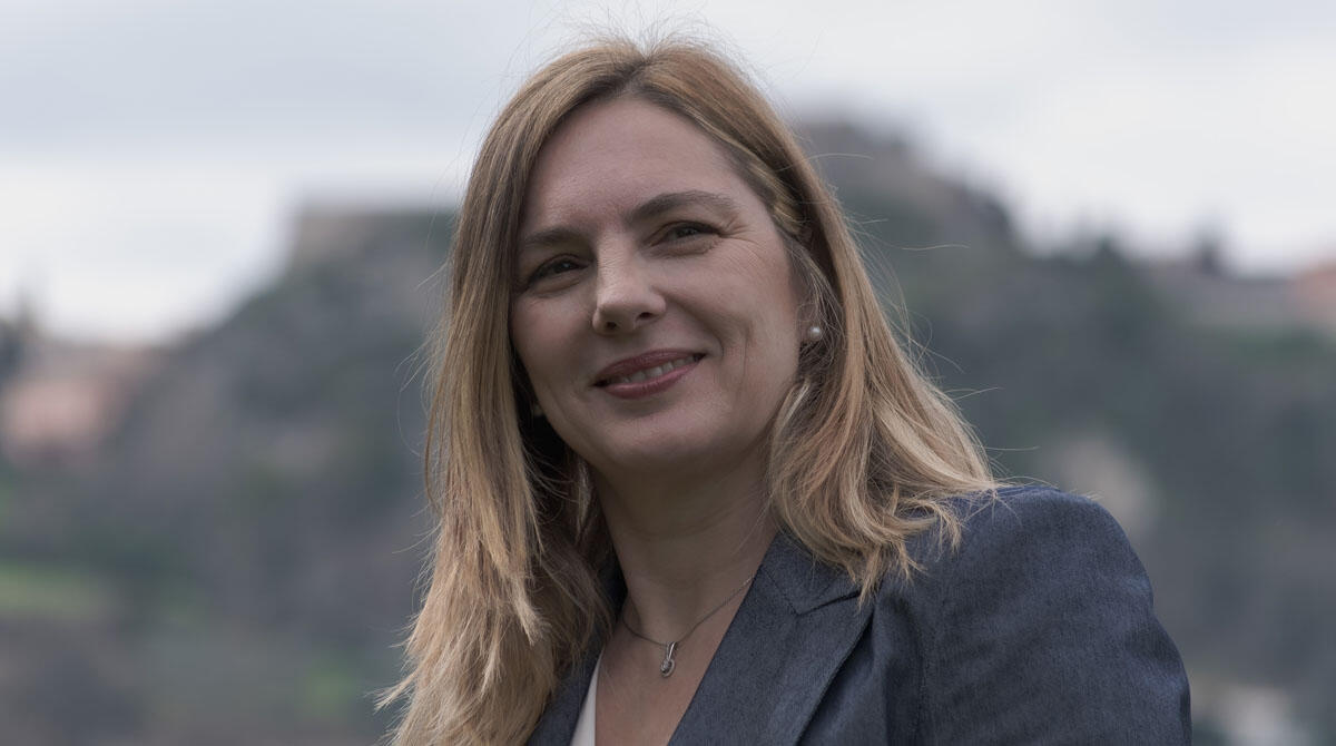 Accoltellamenti di Villa Verucchio, la sindaca: "Grazie ai Carabinieri per l'intervento, ha agito un folle" -