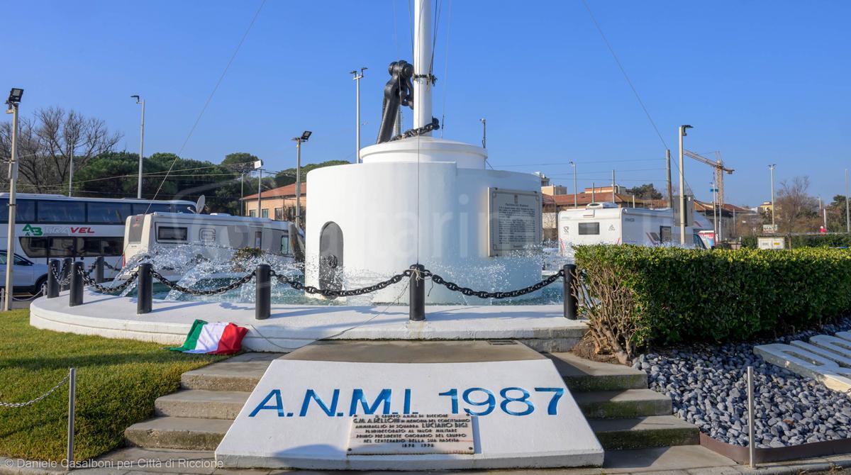 Riccione, associazione Marinai d'Italia raccoglie fondi per i bimbi malati - 