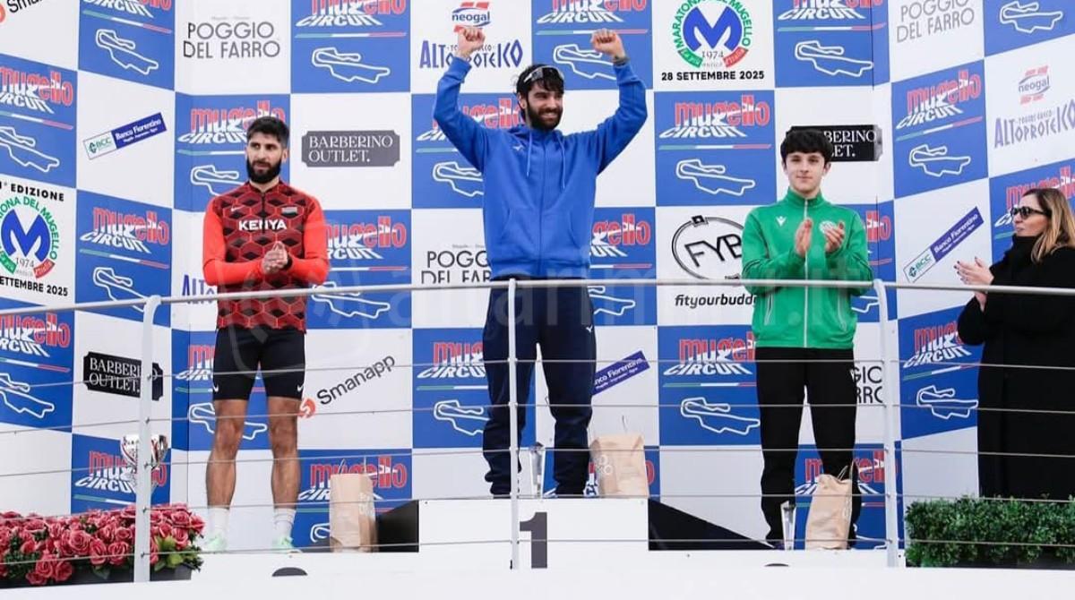 Podismo: Marco Zanni del Team Misano non si ferma più - Marco Zani sul podio al Mugello