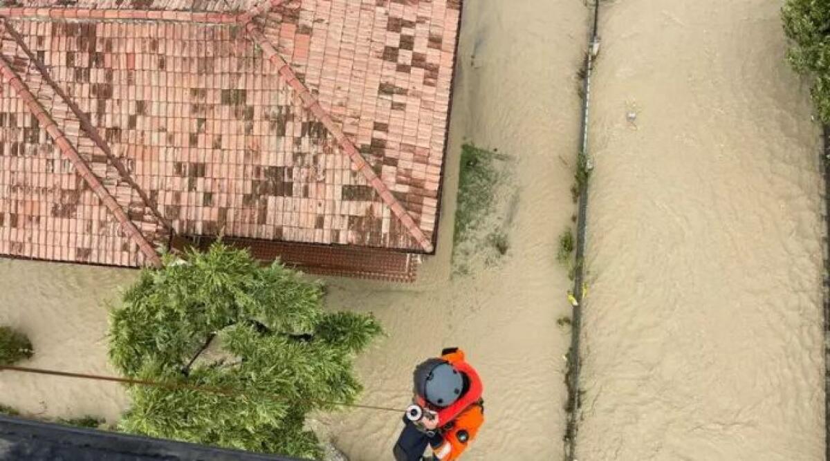 Il Borgo di Castello devastato dall'ultima alluvione di ottobre, sopralluogo del presidente De Pascale - Archivio