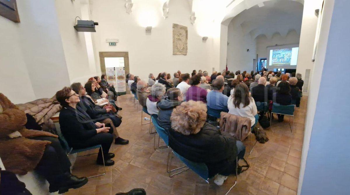 Le terrecotte robbiane nel Montefeltro: viaggio nell'arte rinascimentale a San Leo -
