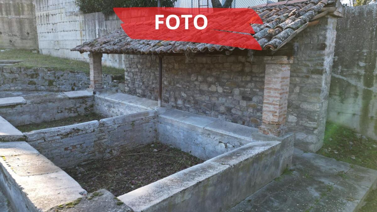Secchiano, l'appello: "Restaurate il lavatoio, è un pezzo di storia del paese" - PH AMBROGIO CUPI