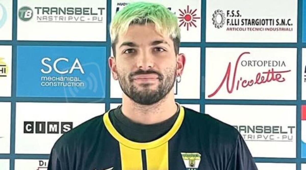 Calciomercato, United Riccione cambia mister. Andrea Comuniello alla Savignanese - 