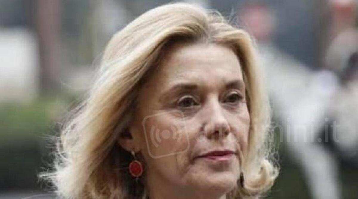 Elisabetta Belloni lascia la direzione dei servizi segreti, forse futuro braccio destro di Von Der Leyen -