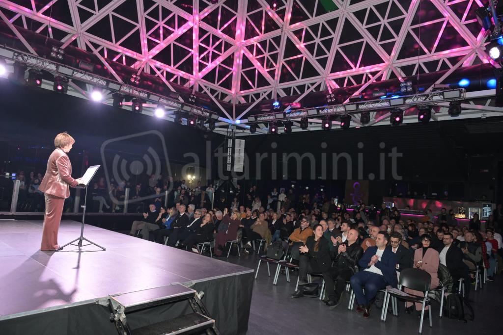 La presentazione con le Autorità