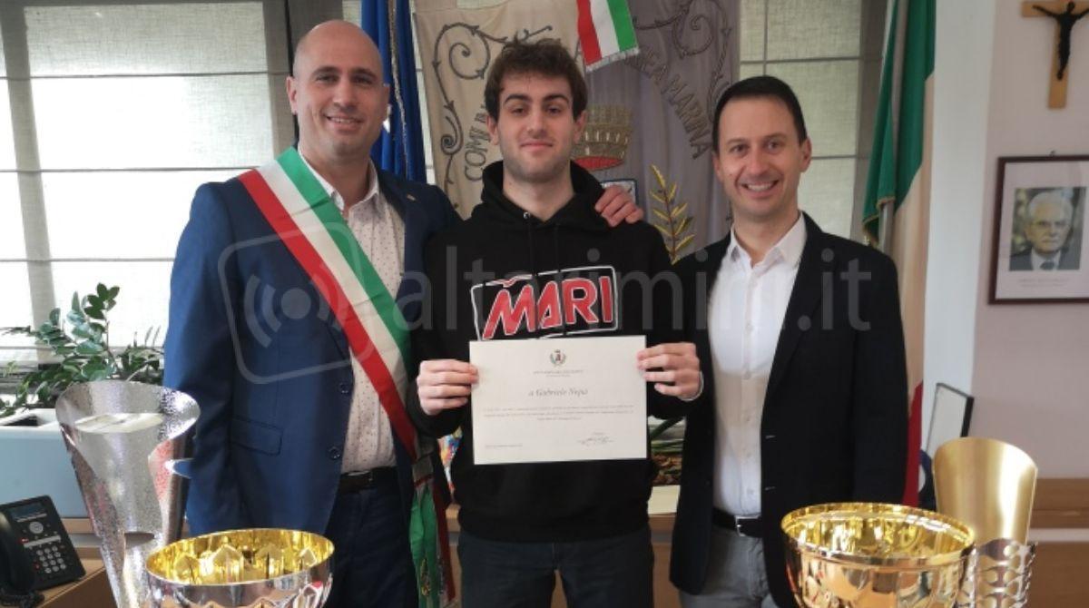 Il giovane campione di Kart Gabriele Nepa ricevuto in comune a Bellaria Igea Marina -